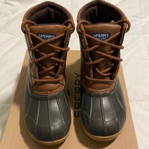 SPERRY BOYS PORT BOOT/ RAIN BOOT - TAN - 13M